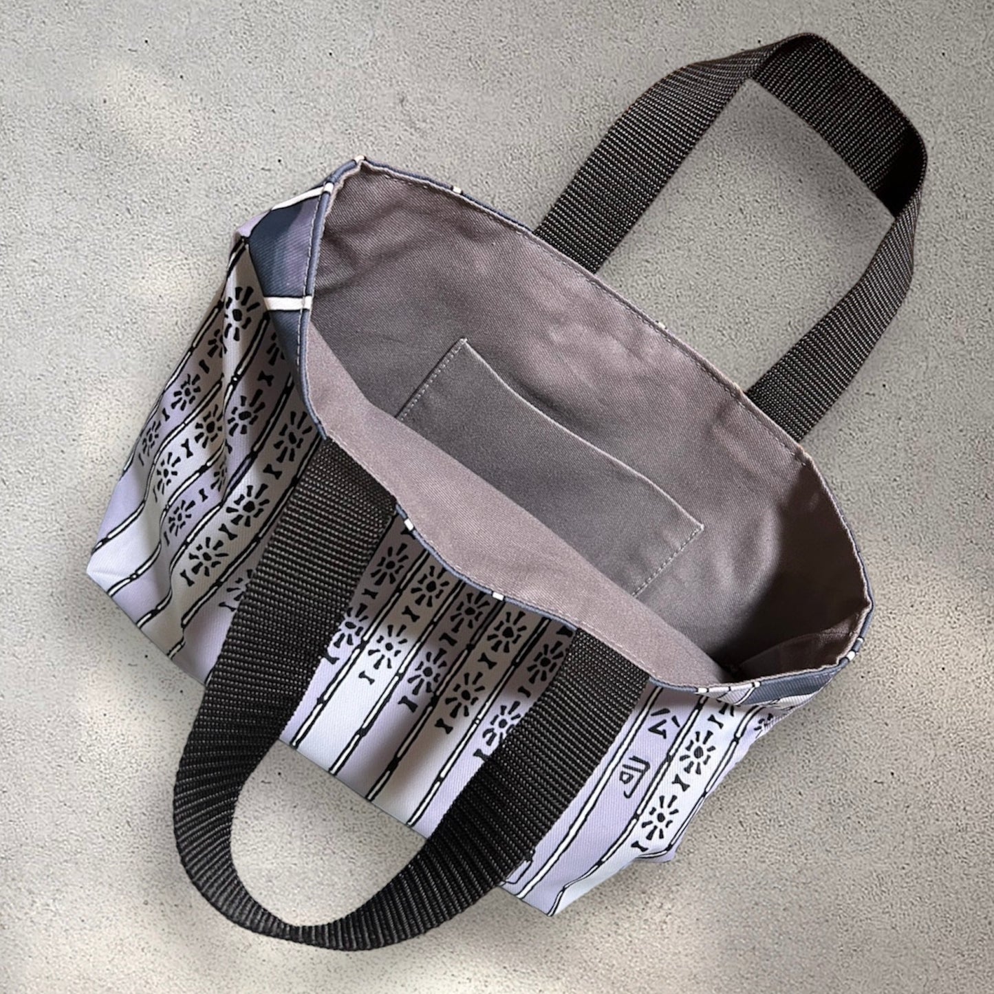 ☆再販!お待たせしました☆ レトロシャッター柄トートバッグ Makiko